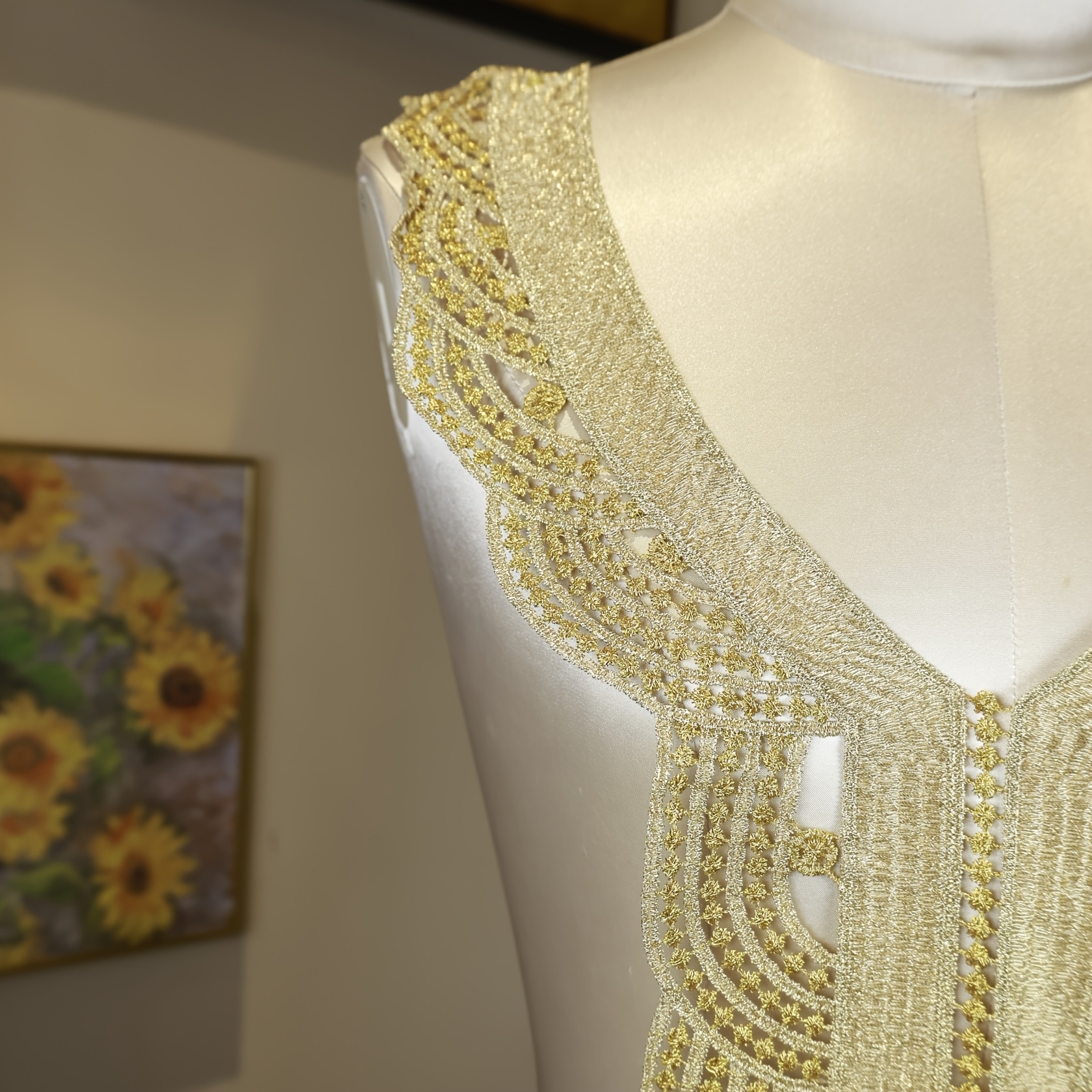 Golden Intricate Arab Robe Dress Water-Soluble Embroidery Lace